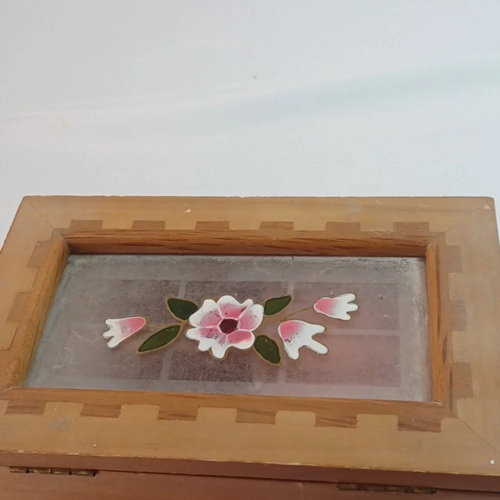 Vintage 80S Wooden Jewelry Box with Floral Stain Glass Flip Top Design